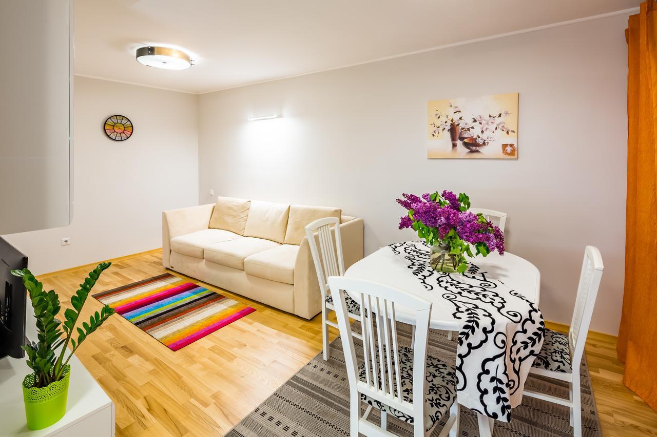 Bv Apartments Svobodu Avenue ลวีฟ ภายนอก รูปภาพ